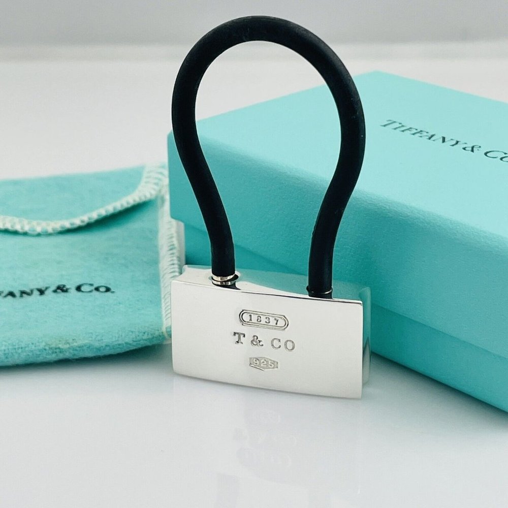 Tiffany & Co 1837 Padlock Black Rubber Key Ring Chain in Sterling Silver